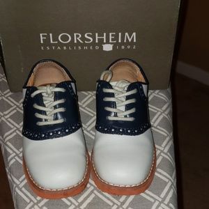Florsheim
PLAIN TOE SADDLE SHOE